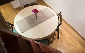 Elisabeth Bridge Apartmans